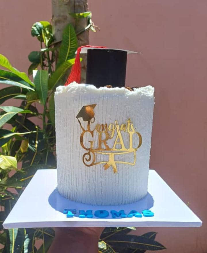 REGIUS CAKES