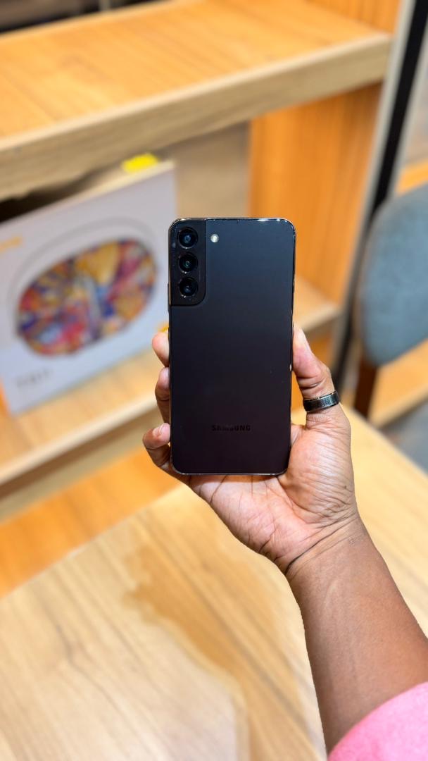 Samsung S 22 plus