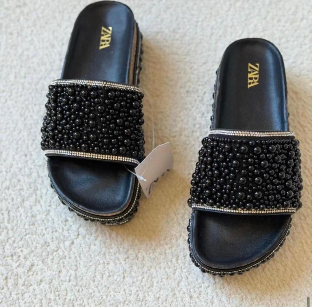Sandles