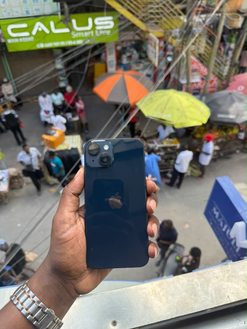 Iphone 14 plain