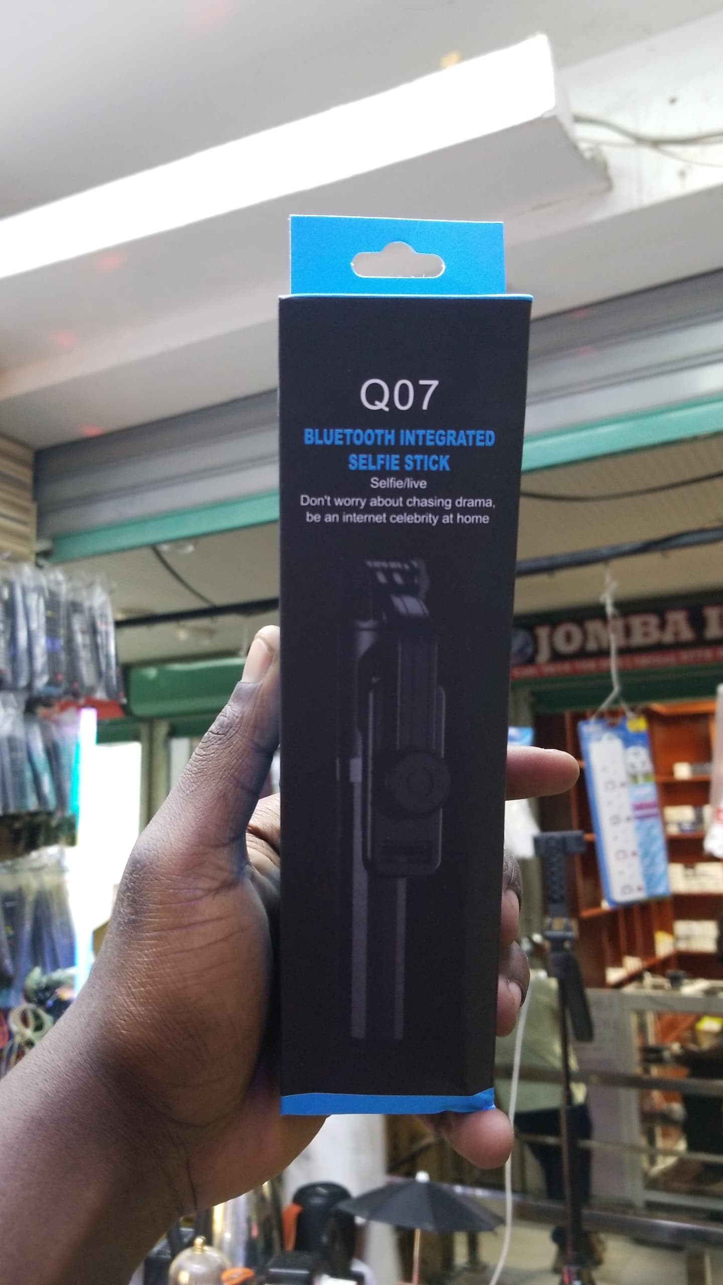 Selfie stick with bluetooth