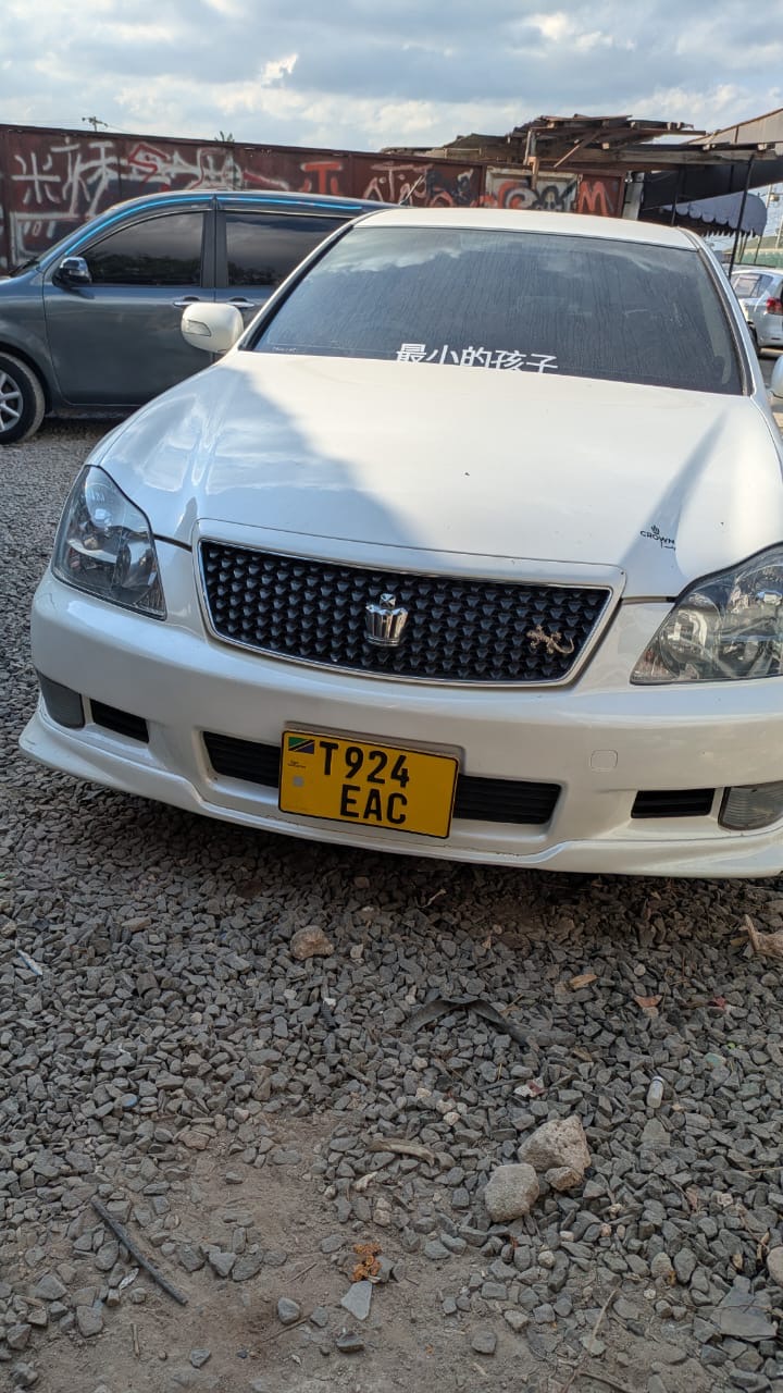 Toyota crown