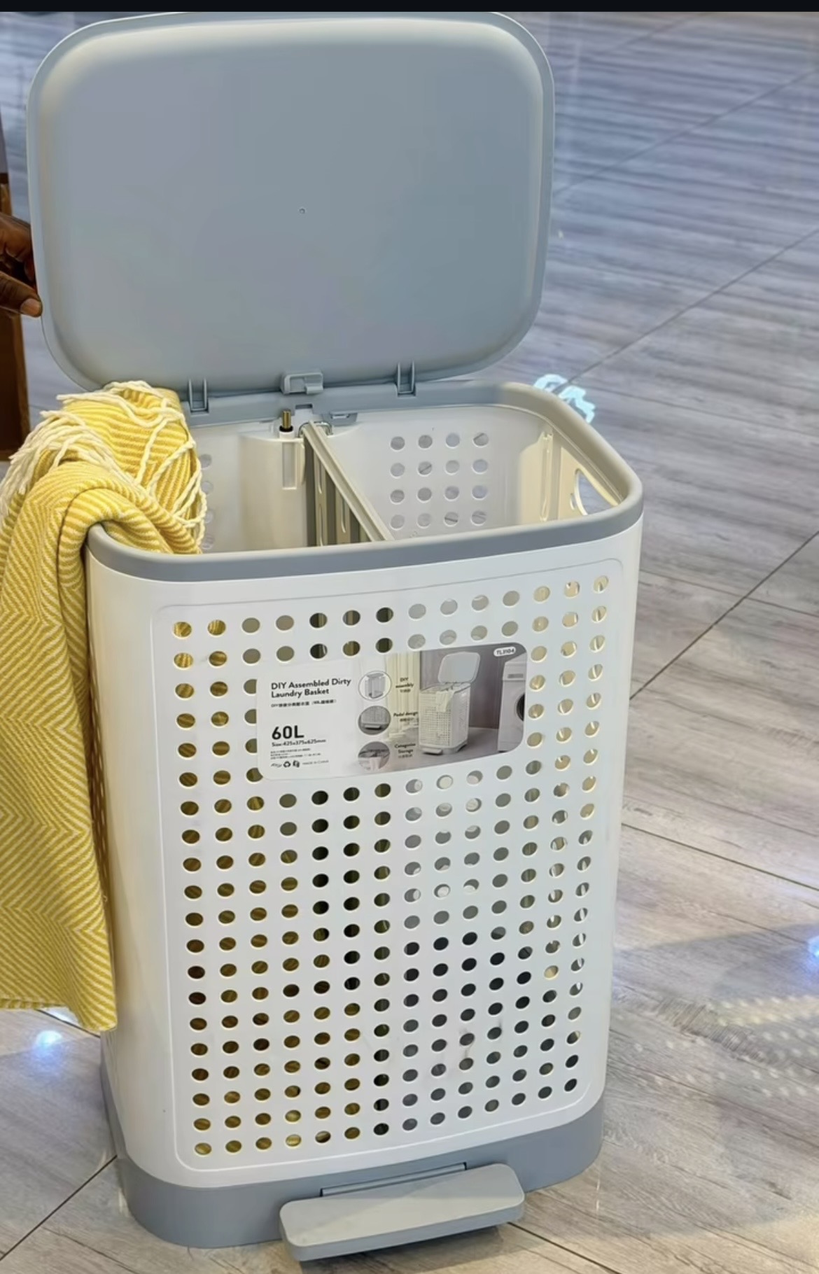 laundry bin
