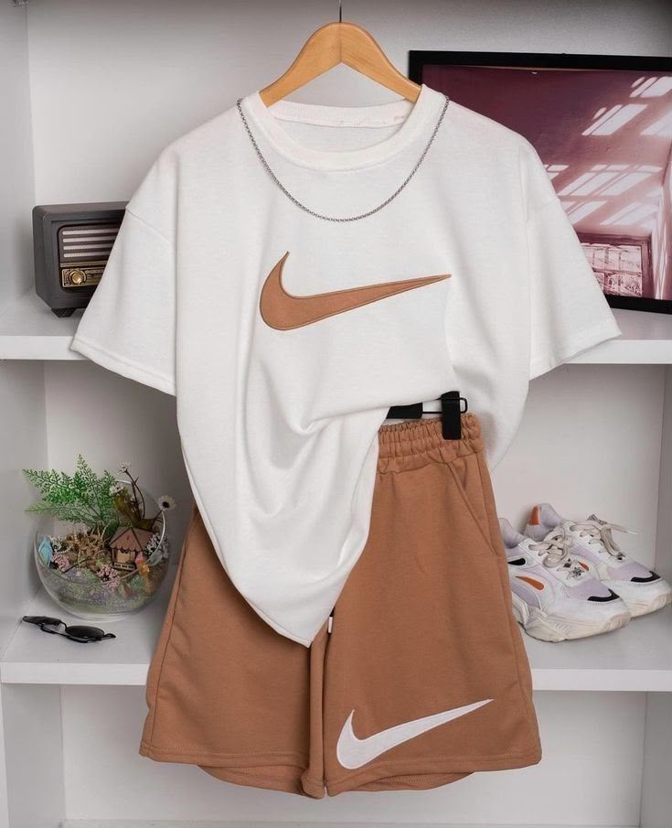 Classic brown and white nike fit
