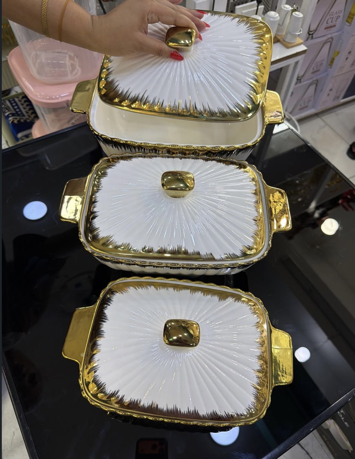oval serving dish