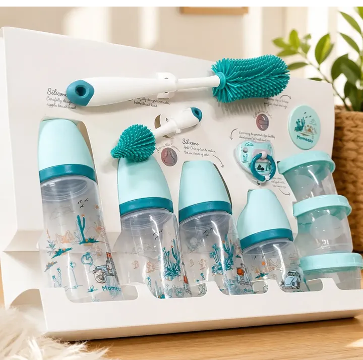 Baby bottle set
