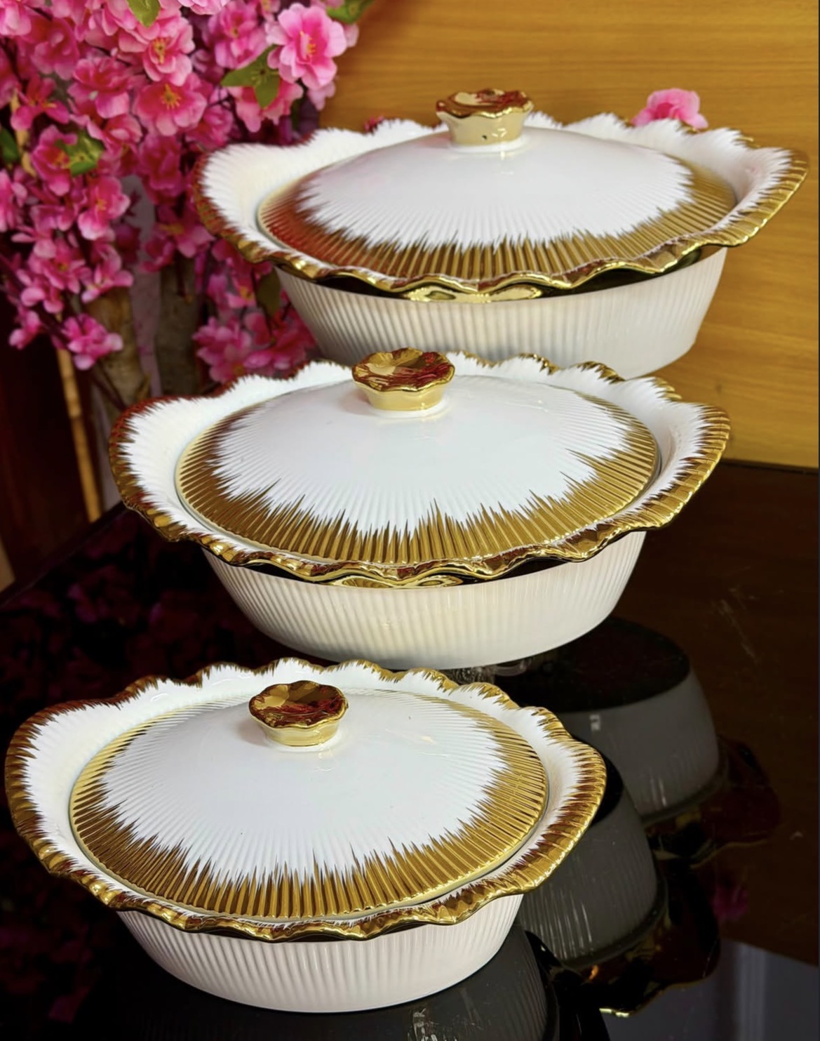 gold &white serving bowls