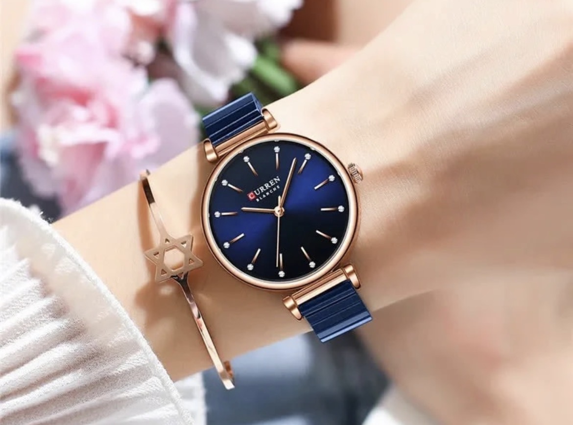 women watch