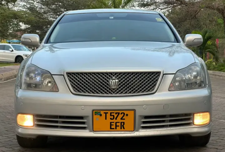 TOYOTA CROWN ATHLETE YEAR 2005