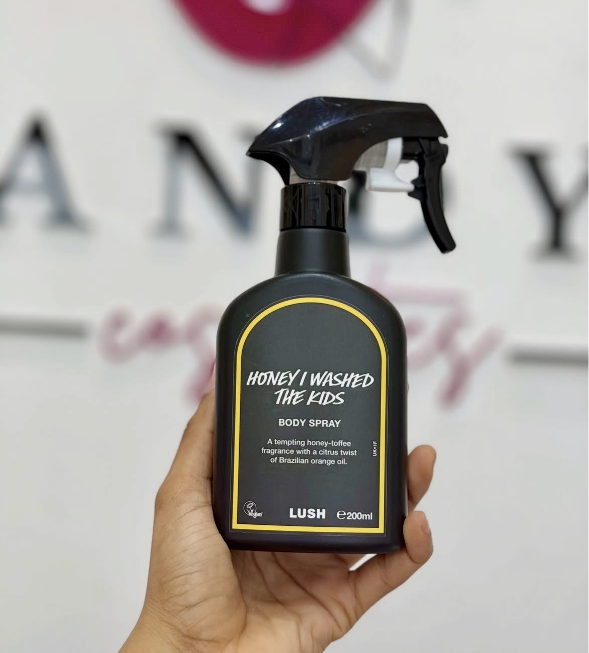lush body spray