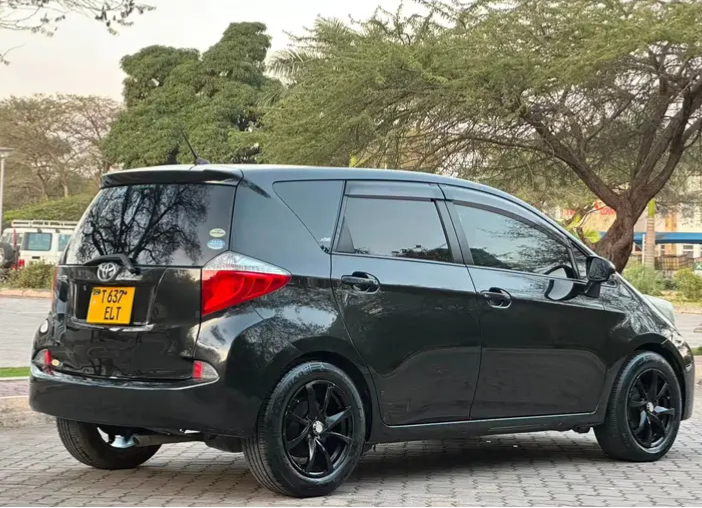 TOYOTA RACTIS NEW MODEL year 2012
