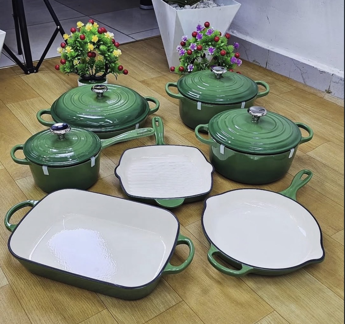 Cast iron pan