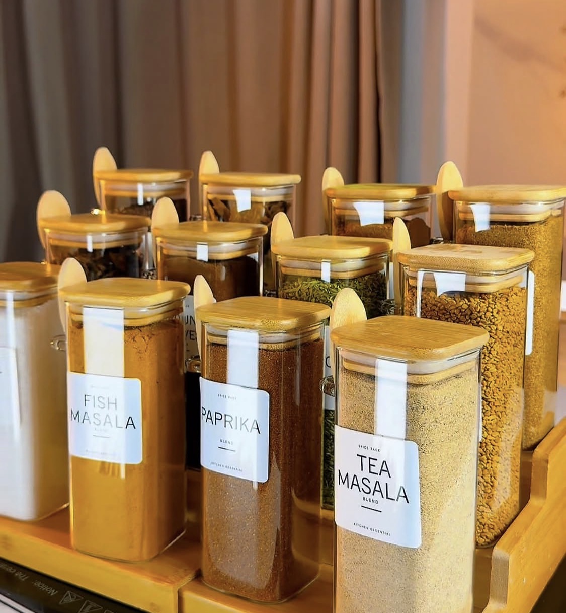 Spice jars set