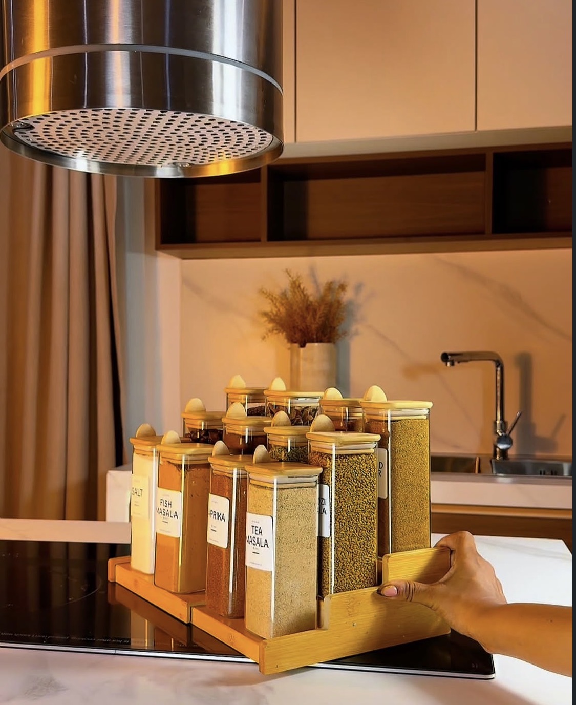Spice jars set