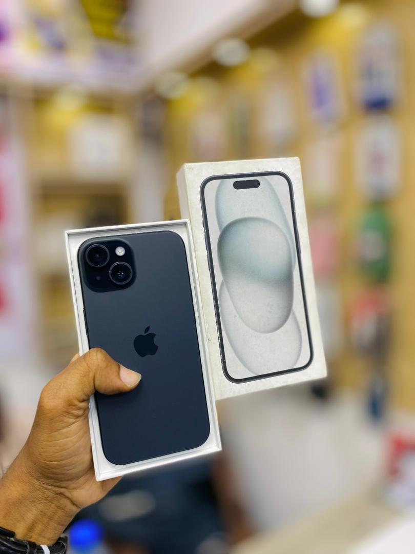 Iphone 15 Plain