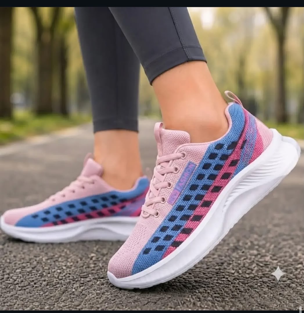 Ladies sport sneaker