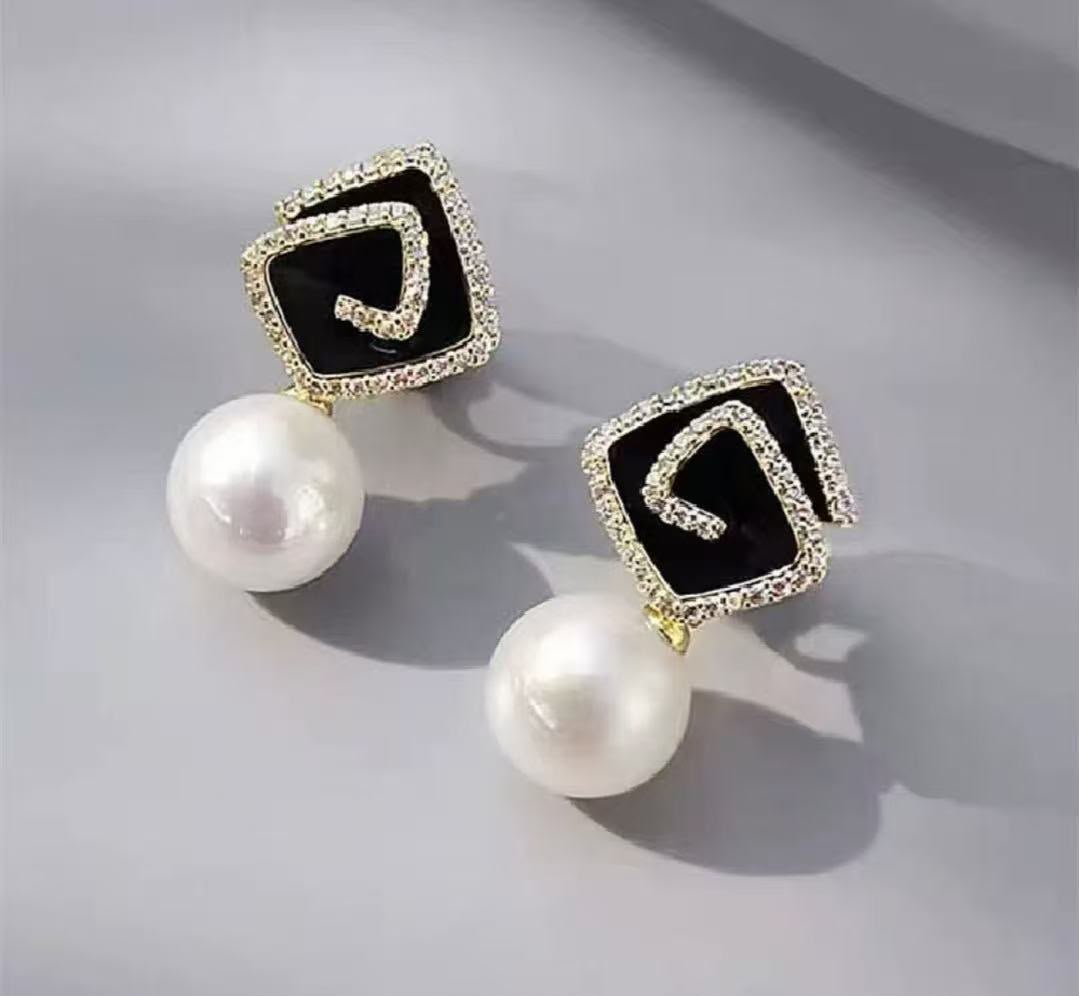 Black White Earrings