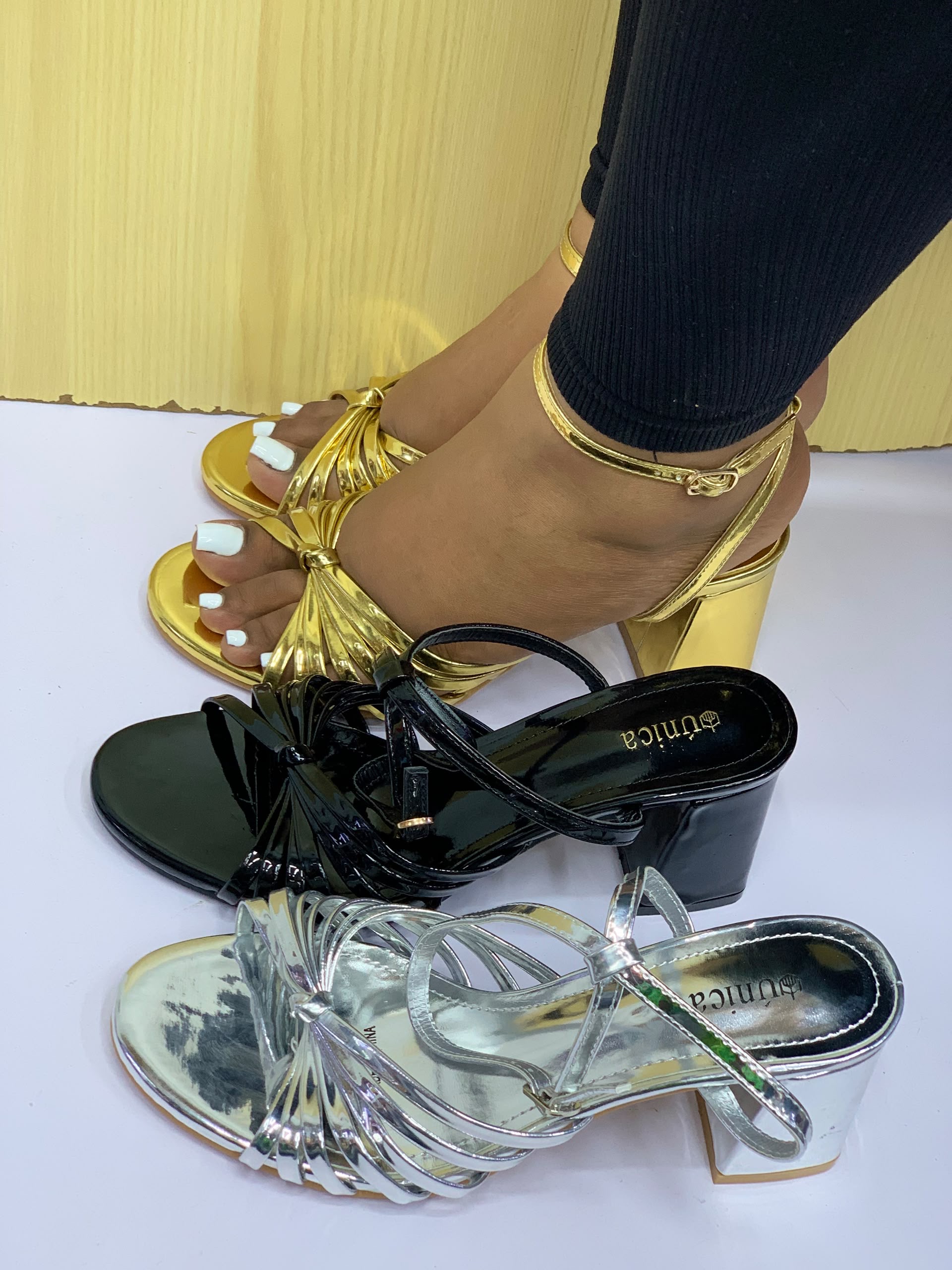 kisigine kinene heels