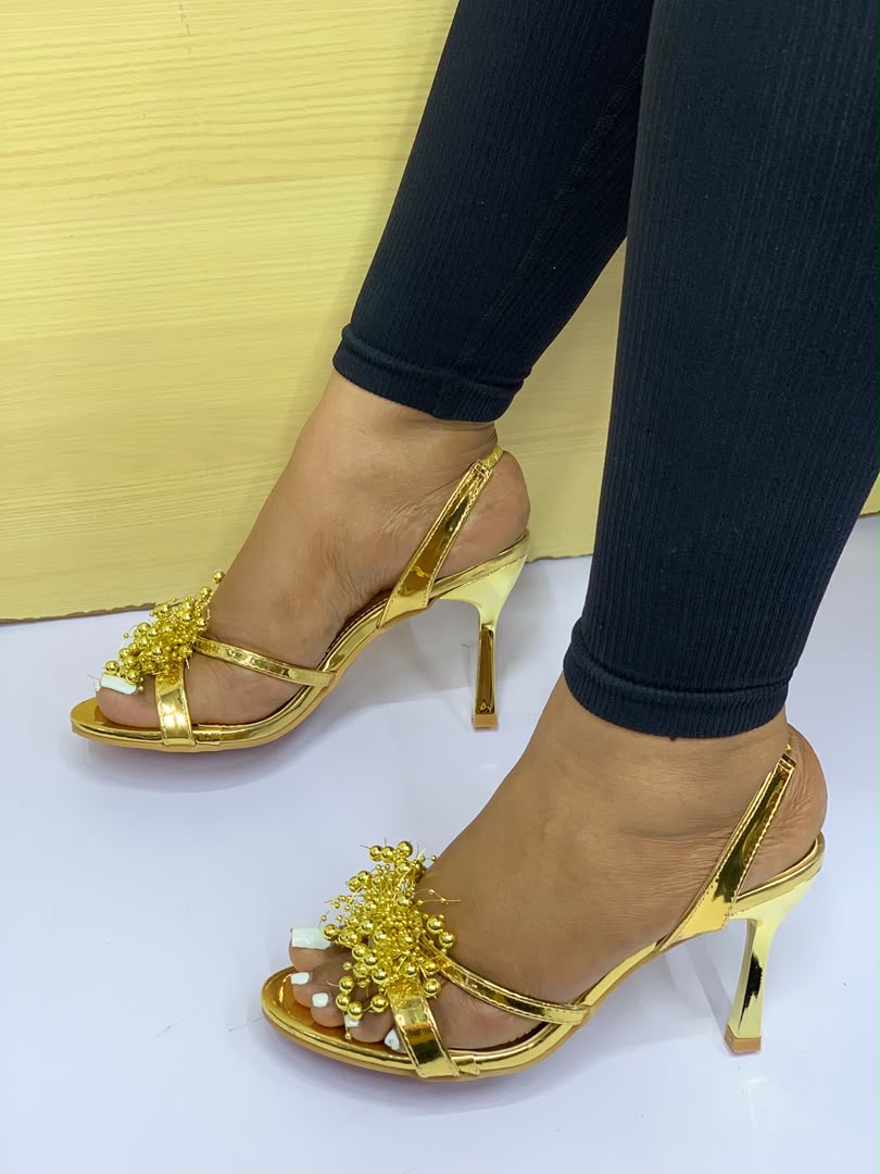 front flowe heels