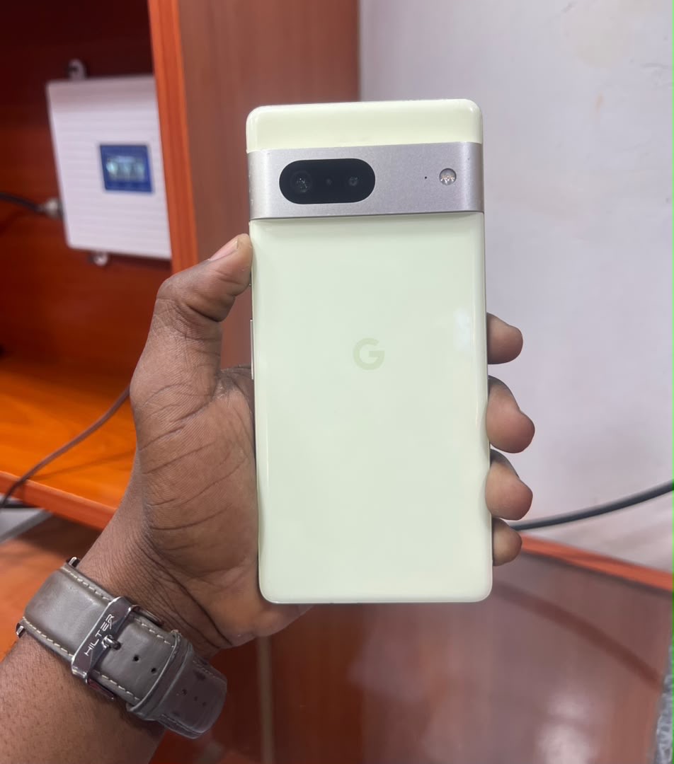 Google pixel 7 plain