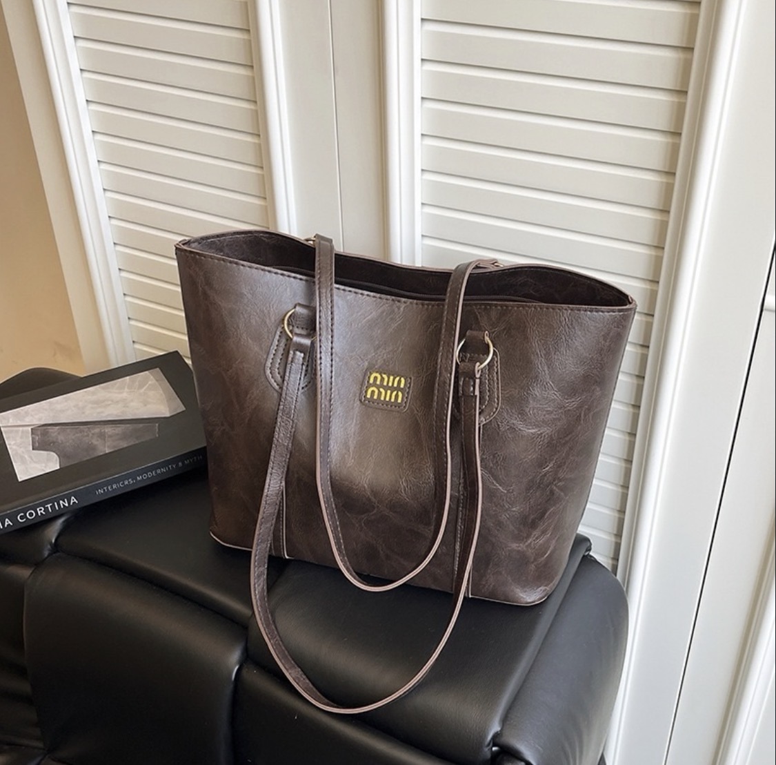 Leather tote bags