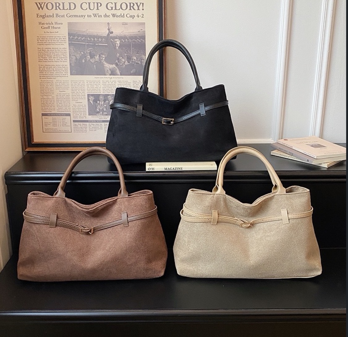 Baguette handbags