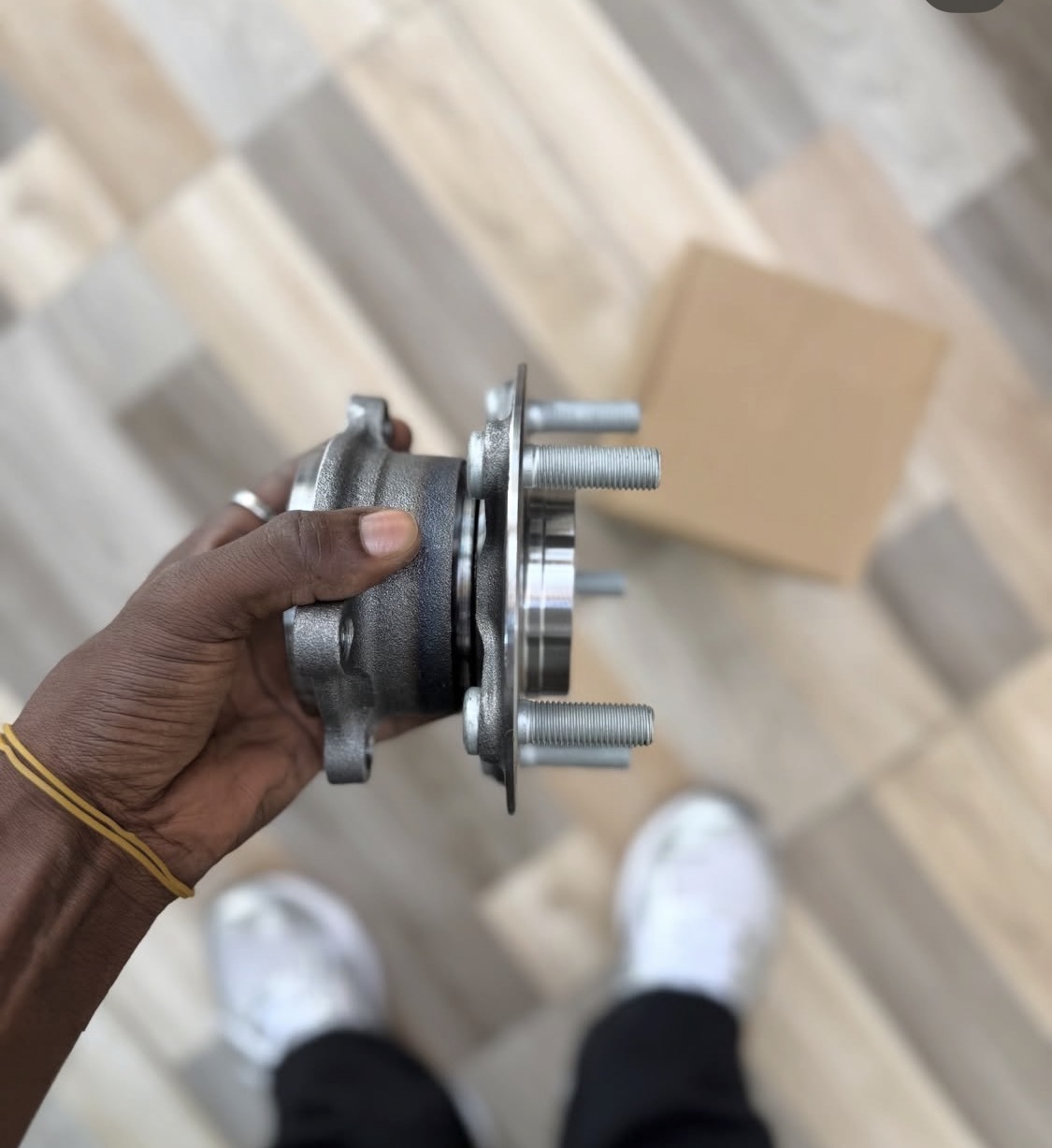 Wheel hub bearing