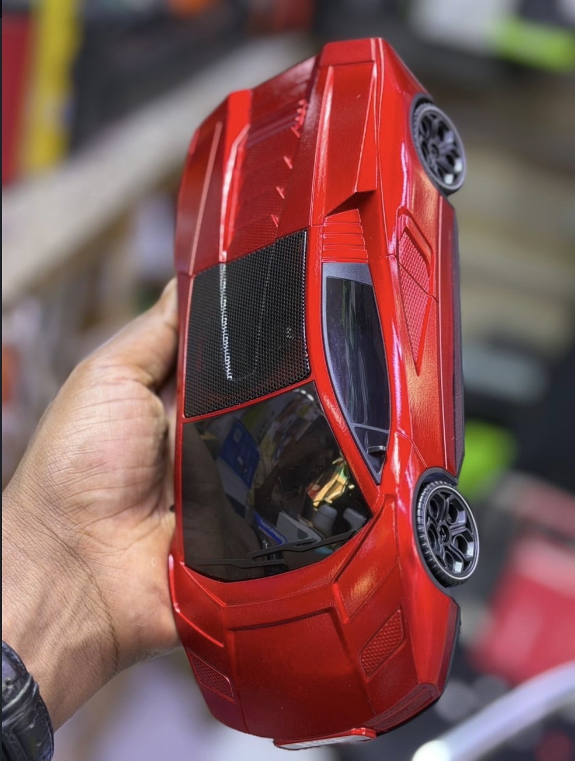 Lambo speaker