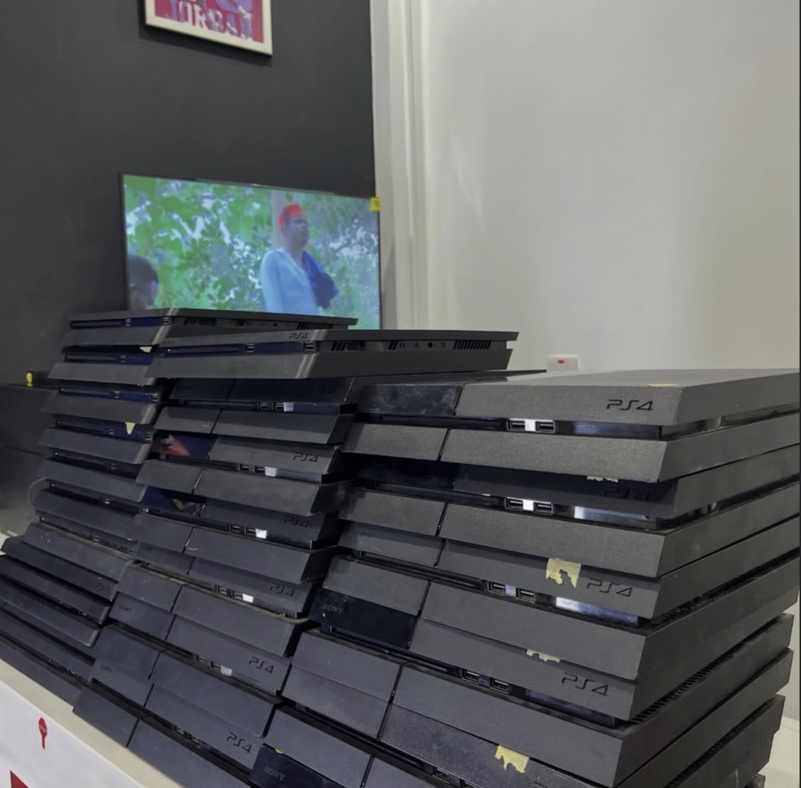 Play station 4 slim