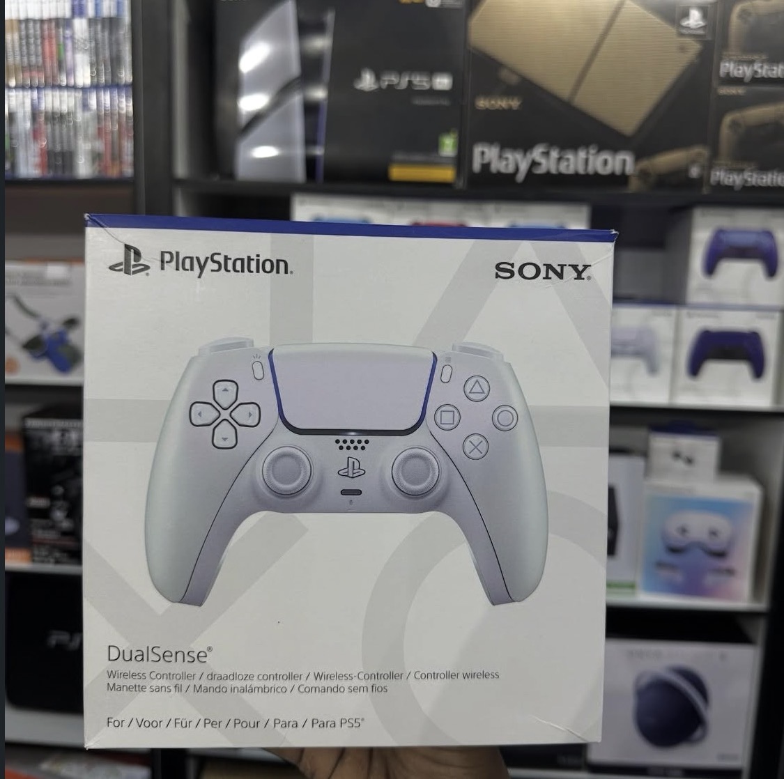 pS 5 white controller