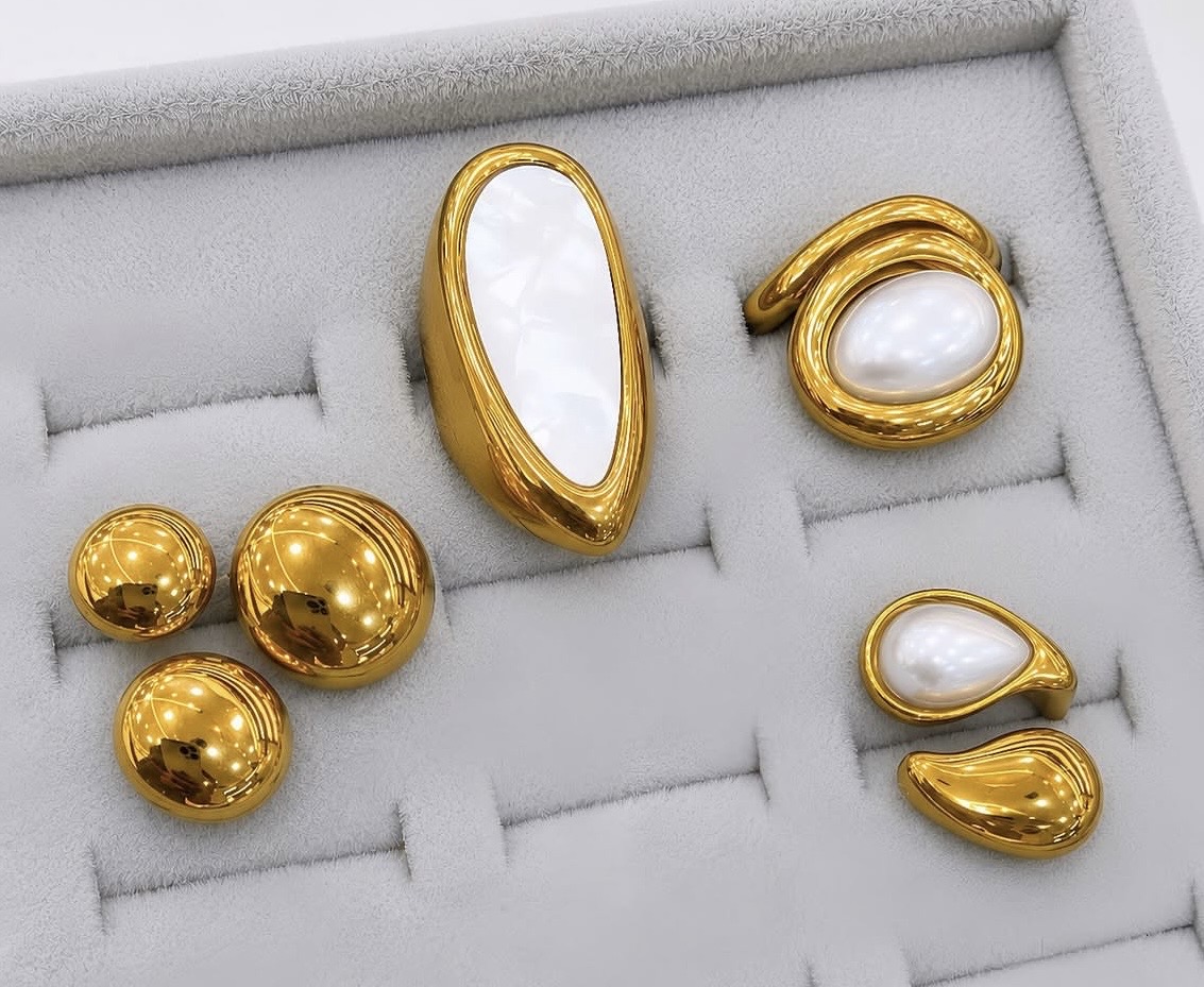 gold pearl rings