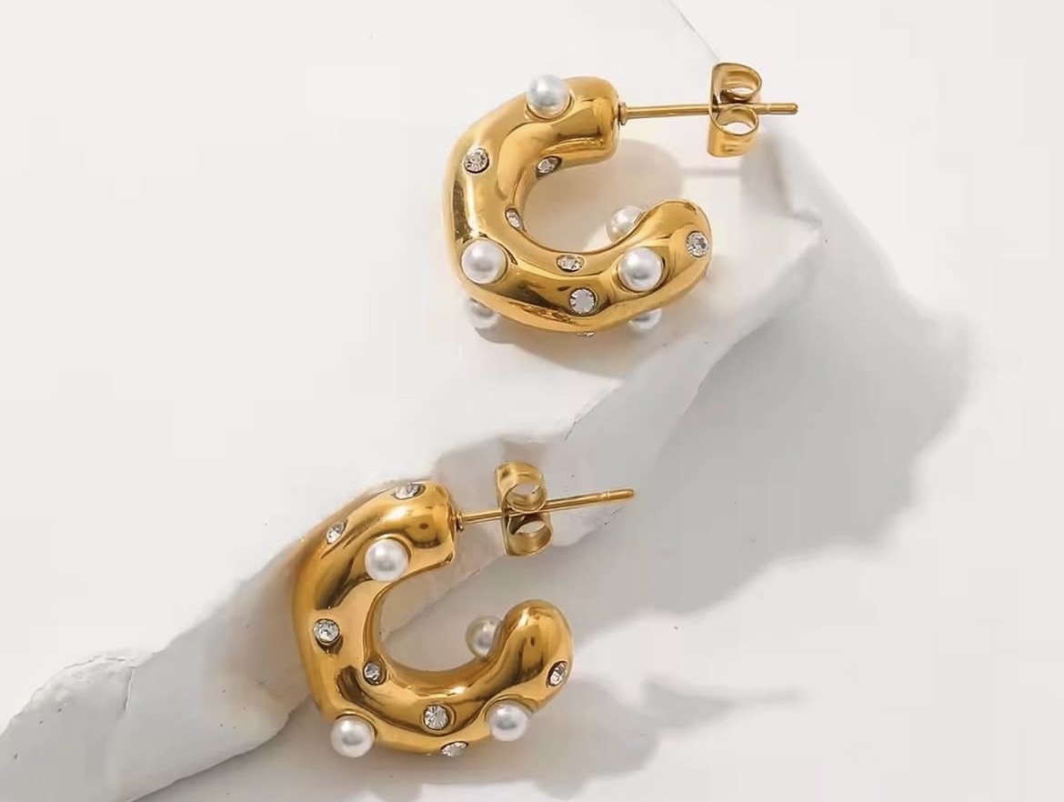 lola pearl earrings