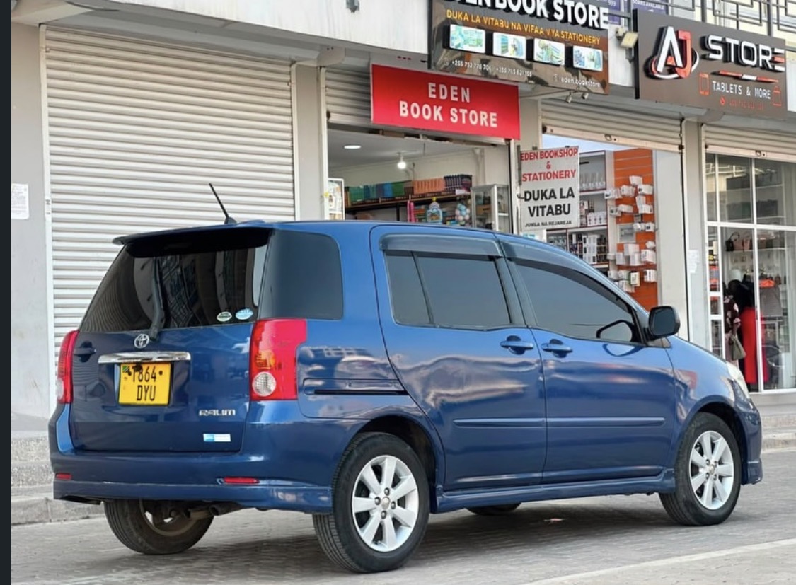 Toyota raum