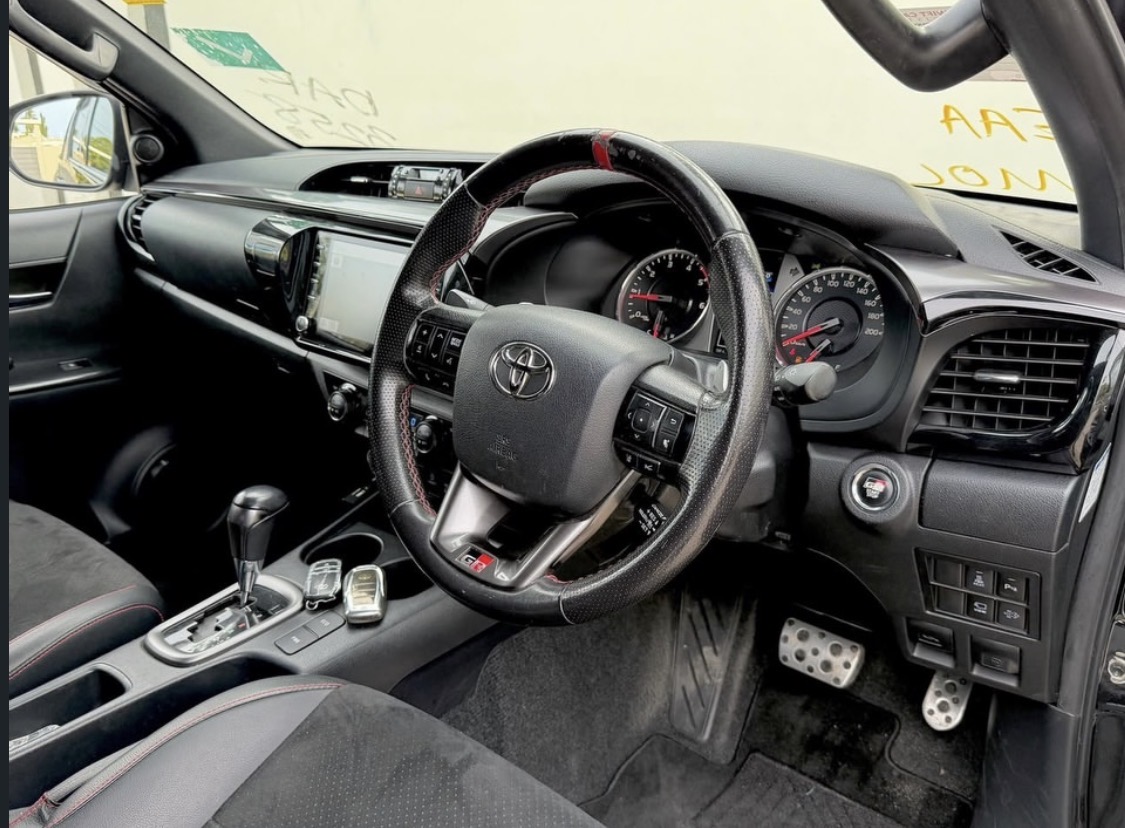 Toyota hilux GR sport edition
