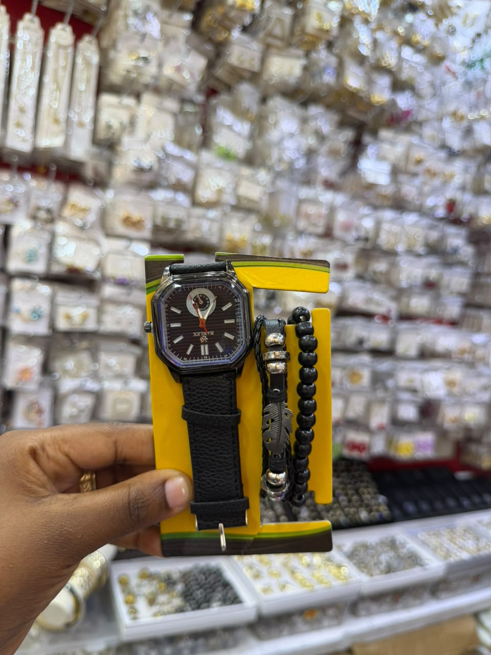 Elegant Black Watch