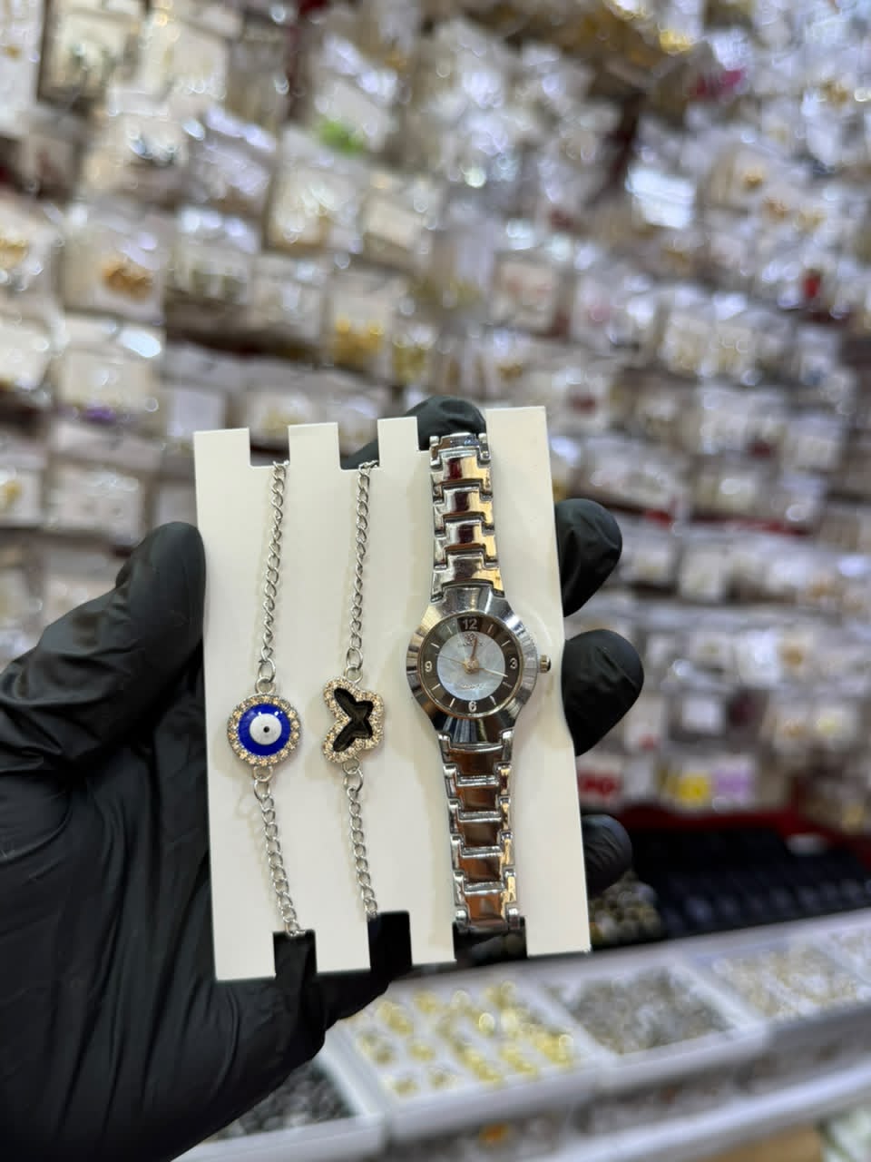 Watch with bracelets