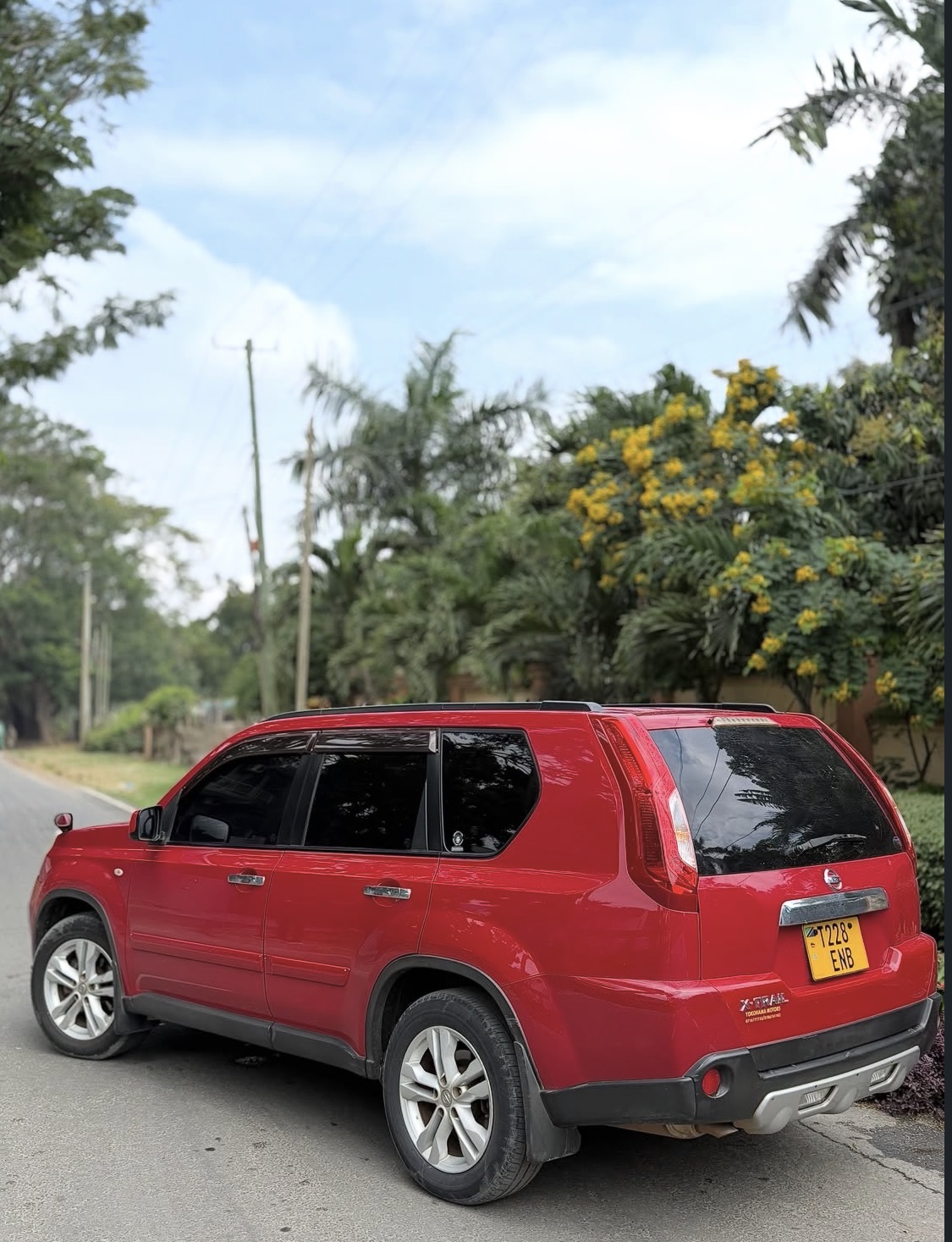 Nissan X trail.