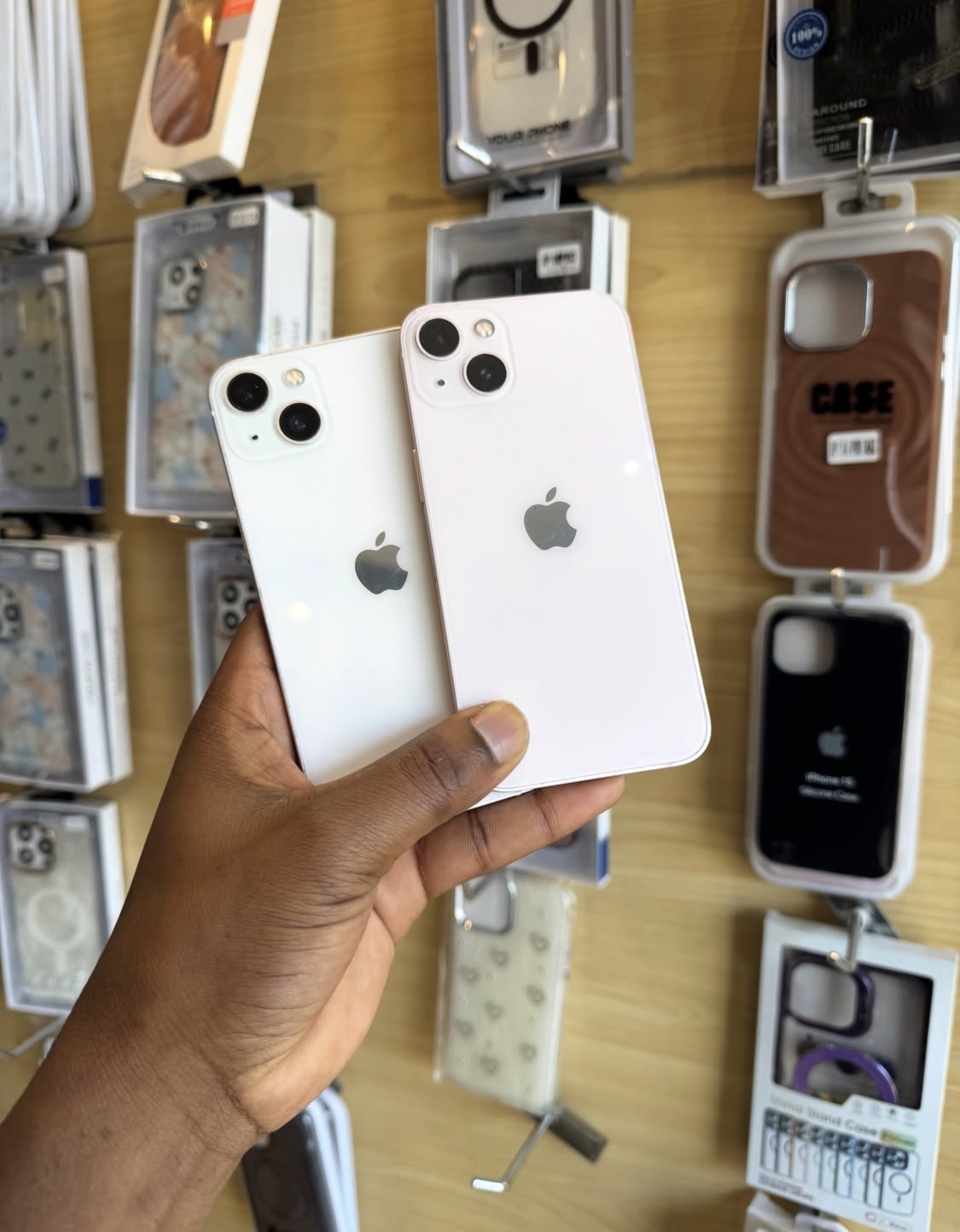 iPhone 13 plain