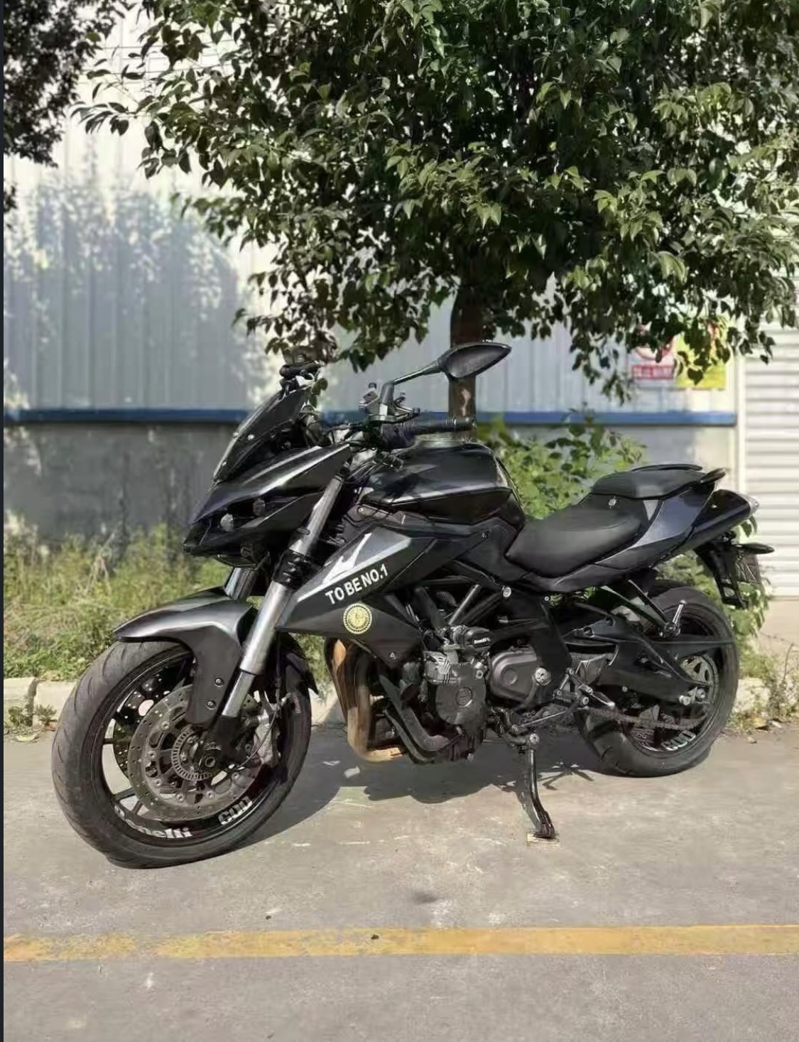 Benelli 600