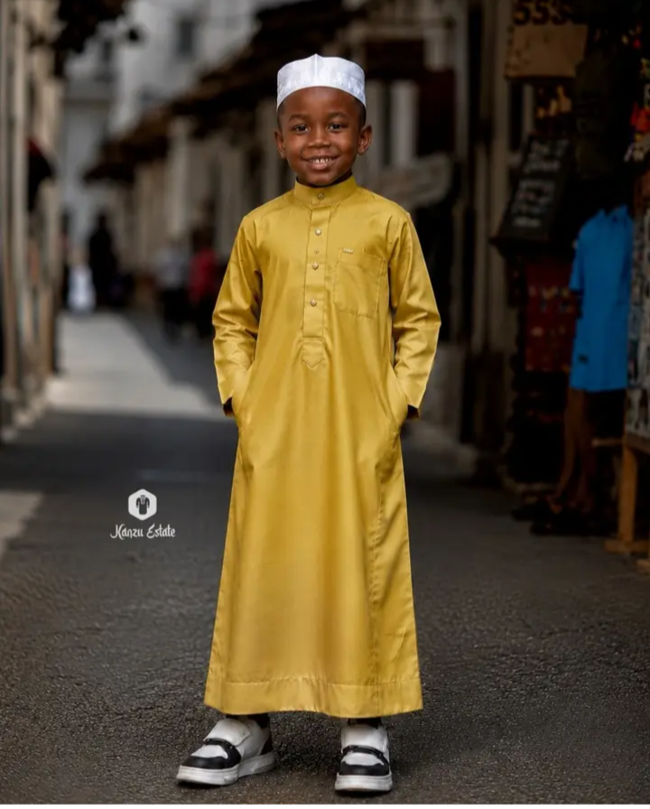 Kanzu,.