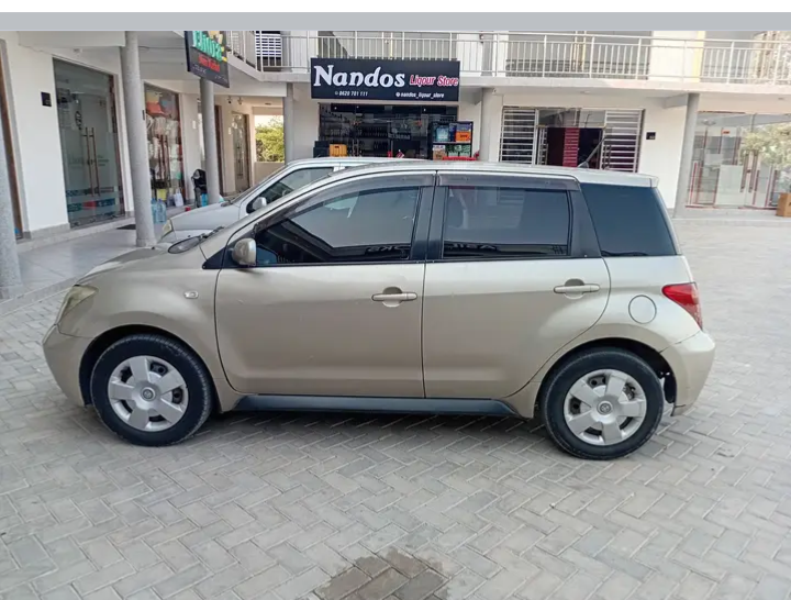 Toyota IST