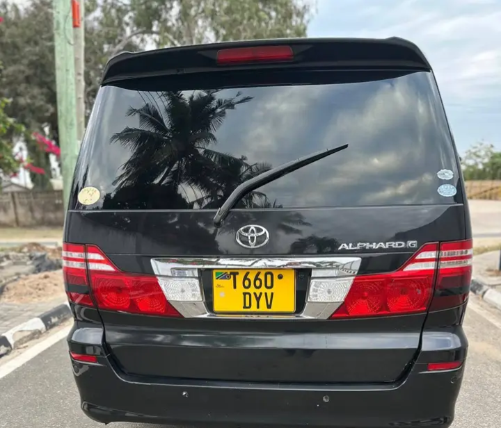 Alphard year 2005