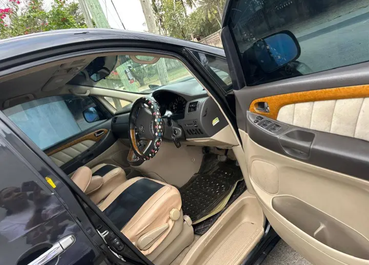 Alphard year 2005