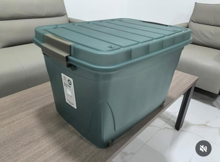 Storage containers A