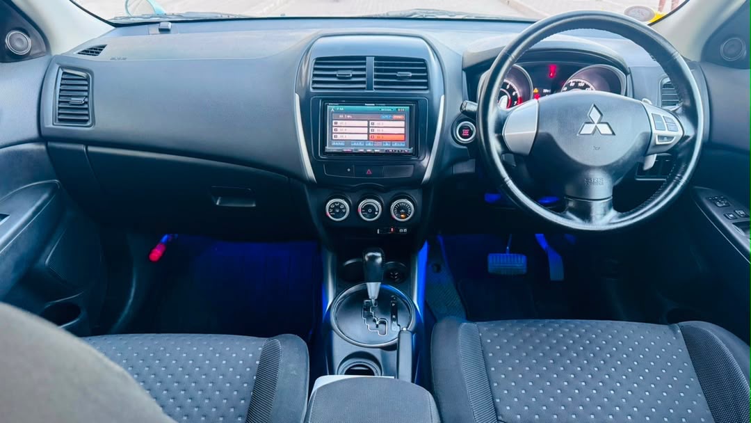 MITSUBISHI RVR