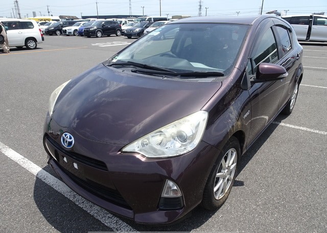 TOYOTA AQUA HYBRID