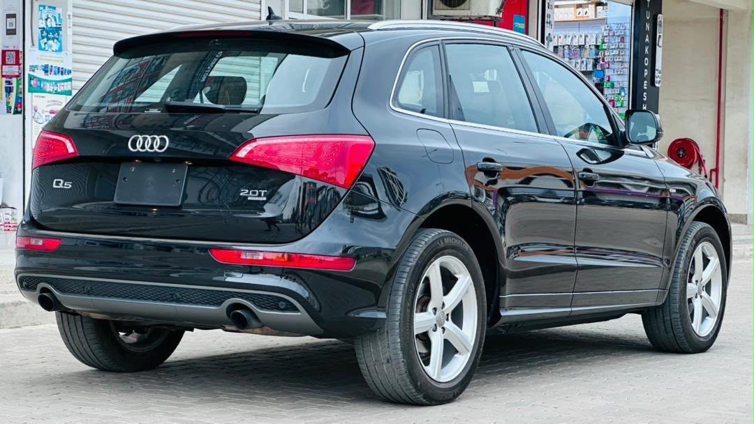 AUDI Q5